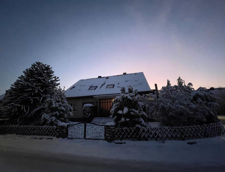 Stilvolles Studio วาลเลนดาร์ ภายนอก รูปภาพ
